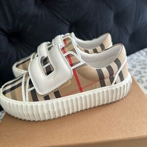 Kids Burberry sneakers